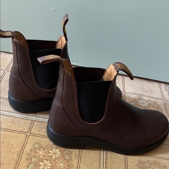 Blundstone Cocoa Brown Leather Women’s All Terrian Boots - Picture 2 of 10